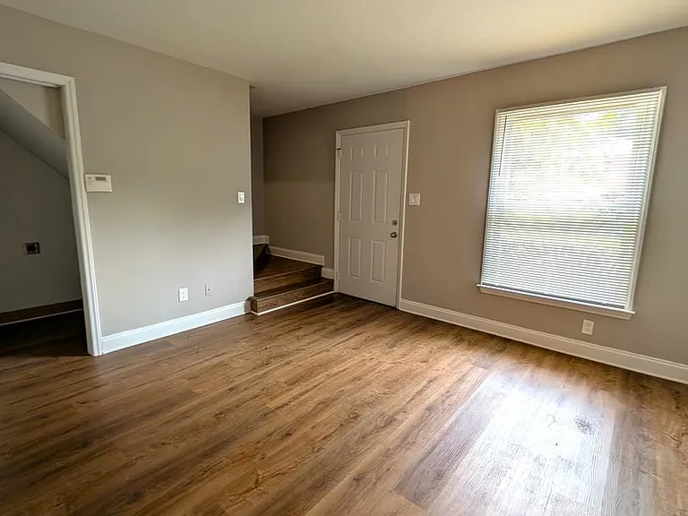 311 Skyland Ave #5 — Photo 5