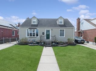 278 Dogwood Rd, Valley Stream, NY 11580
