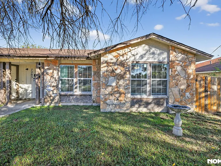 7203 Timbercreek Dr — Photo 1
