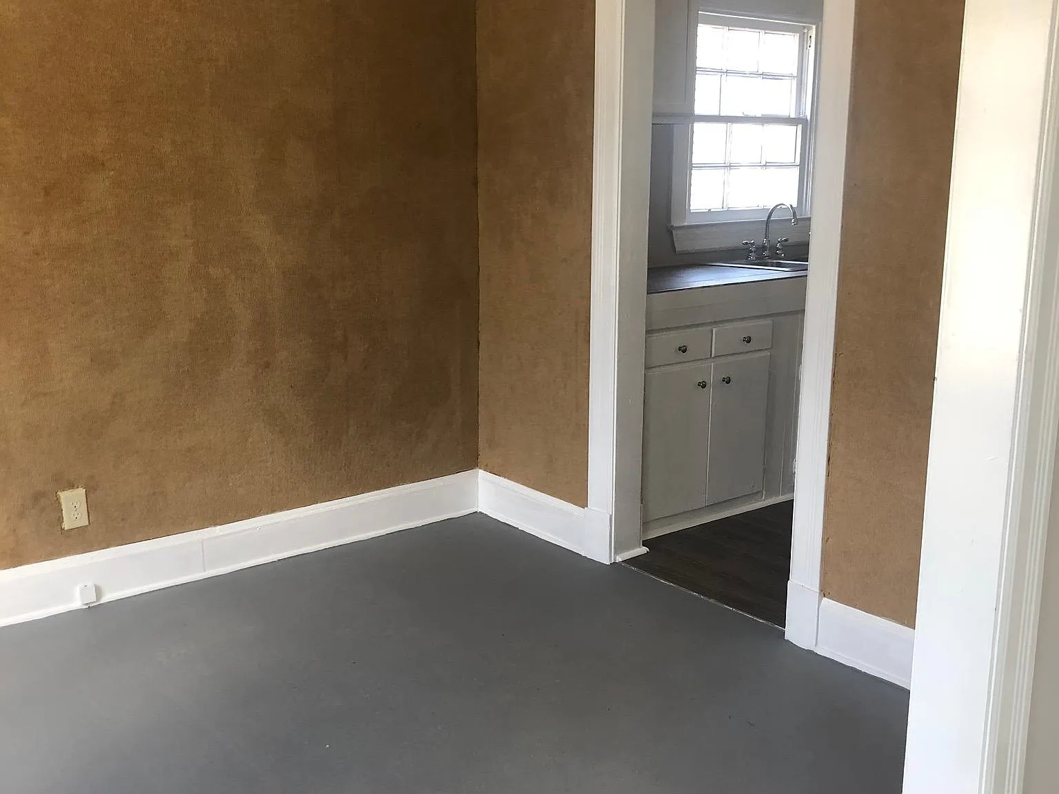 3 bed, 1400 sqft, $1,150 — Photo 3