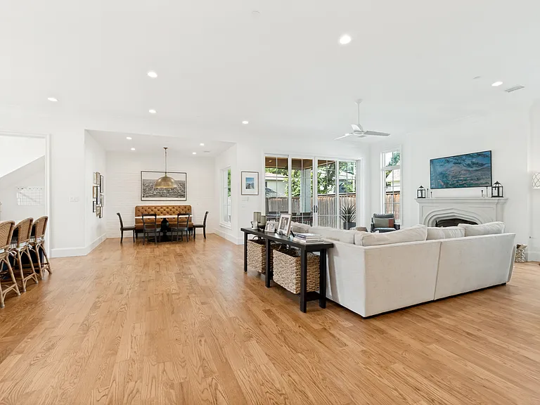 4309 Stanford Ave — Photo 9