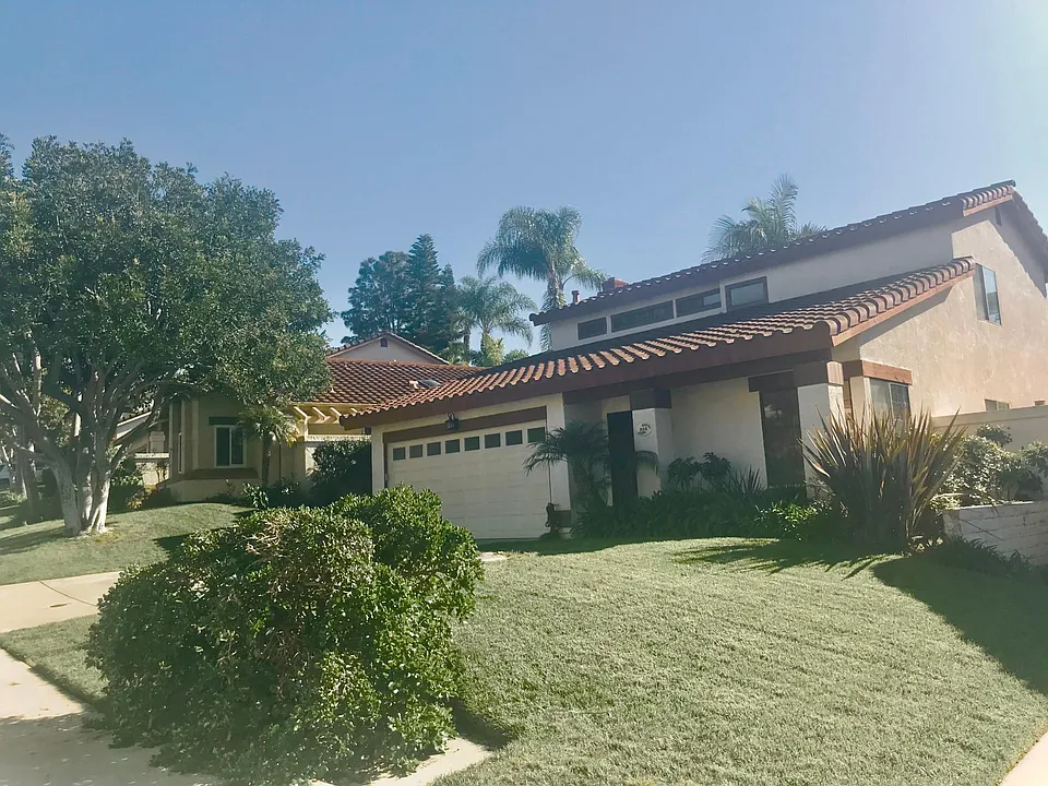 905 Rosemary Ave
