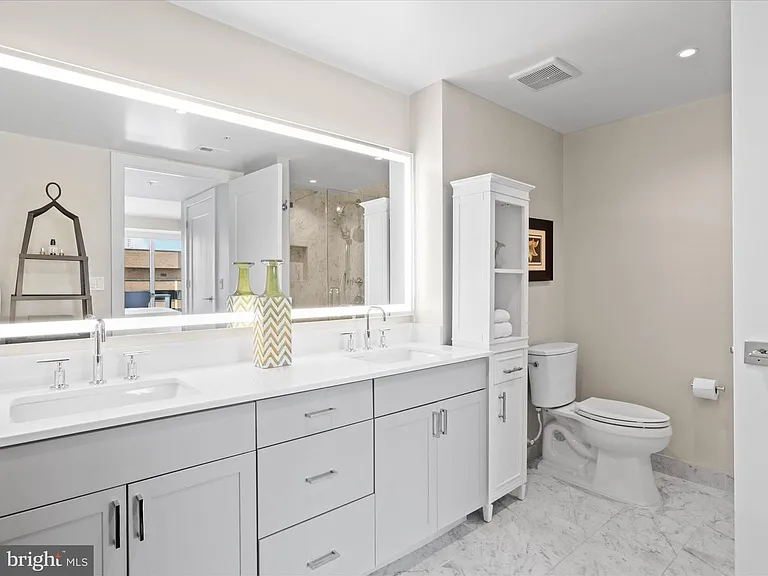 925 Fairfax St #704 — Photo 9