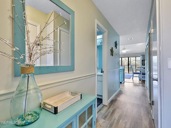 3rd image of 108 Village Del Prado Cir