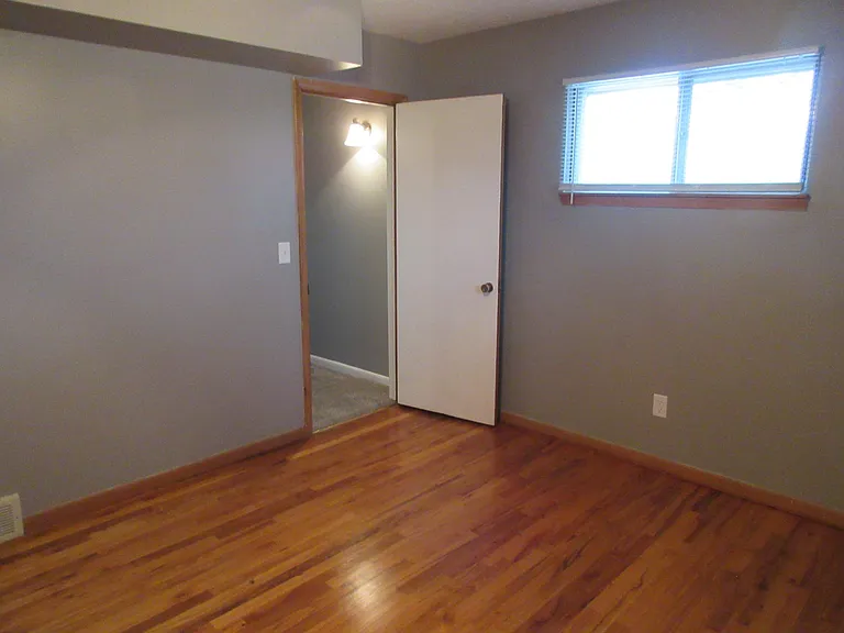 4725 California St #6 — Photo 9
