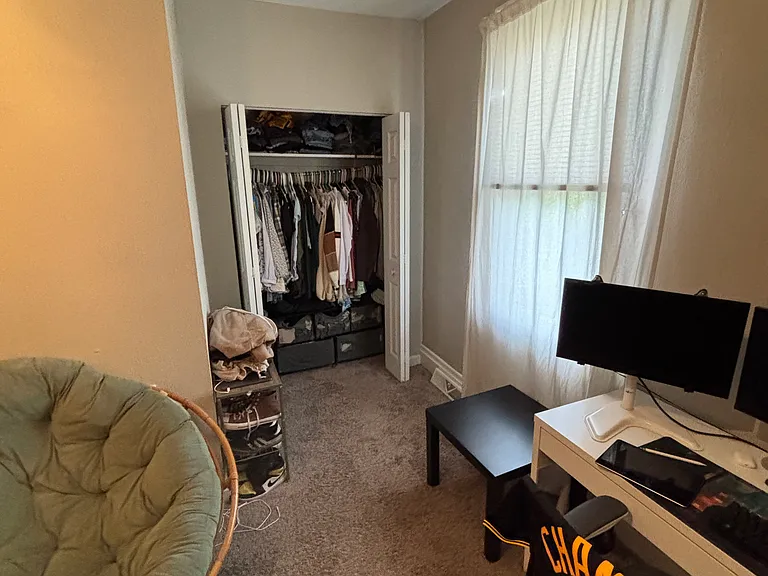 484 Belonda St — Photo 8