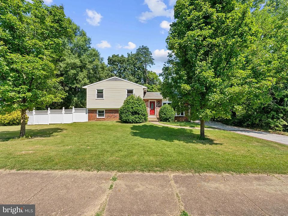 1st image of 4702 Eaton Pl