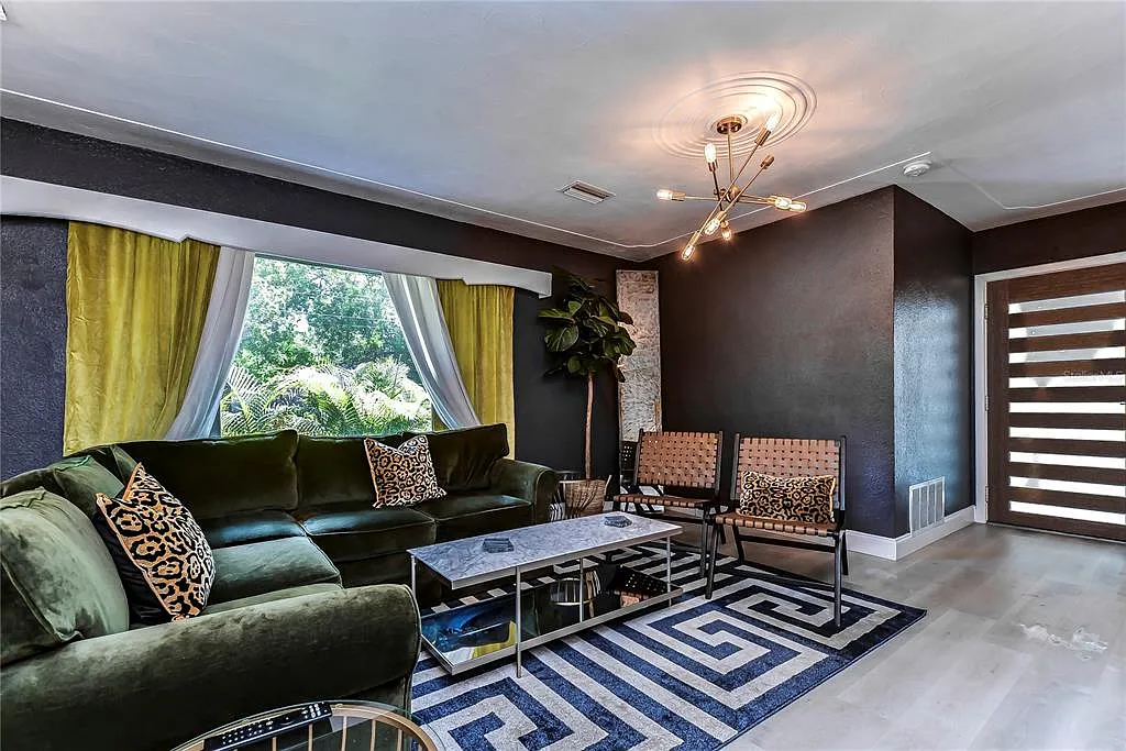 3 bed, 3.0 bath, 1400 sqft, $4,500 — Photo 1
