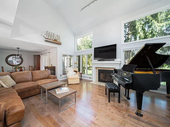 6045 Glenbarr Pl, Dublin, OH 43017