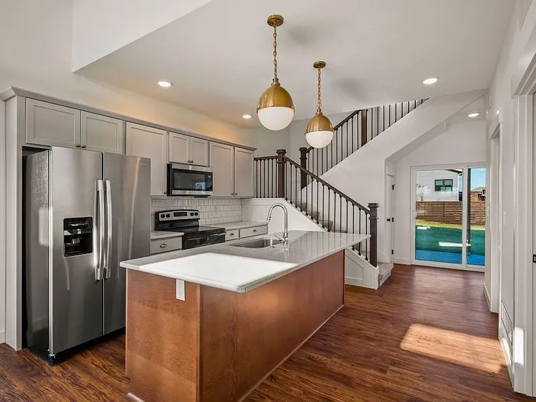 Modern kitchen with Appliances