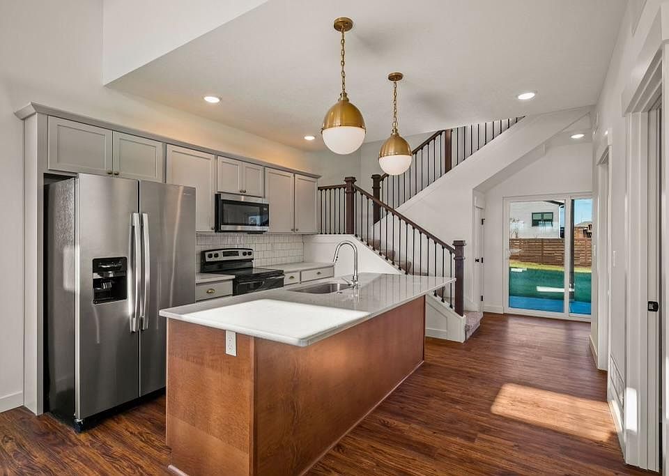 Modern kitchen with Appliances