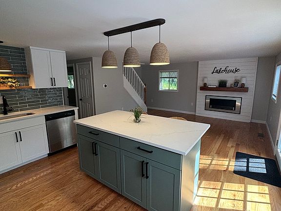 5th image of 50 Mountain View Dr