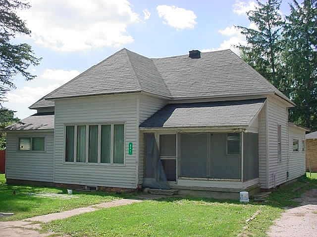 2nd image of 641 Jefferson St