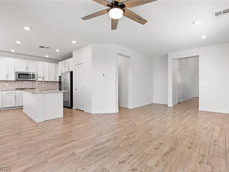 12349 Harbor Isle Ave — Photo 5