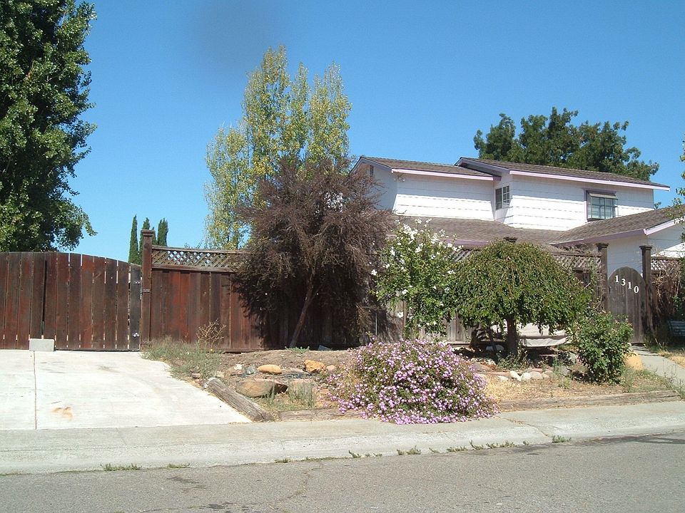1310 Phillip Way Suisun City