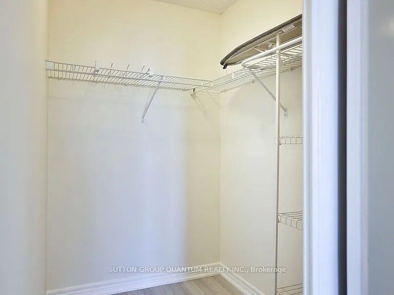 310 Burnhamthorpe Rd W #1602 — Photo 29
