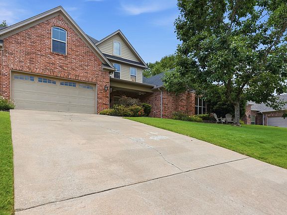 2nd image of 10 Epernay Cir