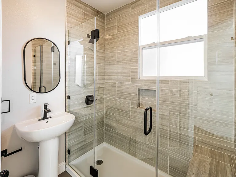 14-photo-Bathroom