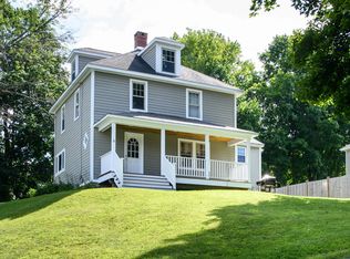 10 Catherine St, Lenox, MA 01240