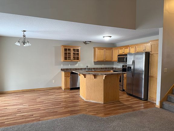 2nd image of 1873 Garden Way