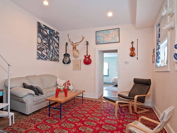 2nd image of 225 Warren St Apt 1 Fl 2