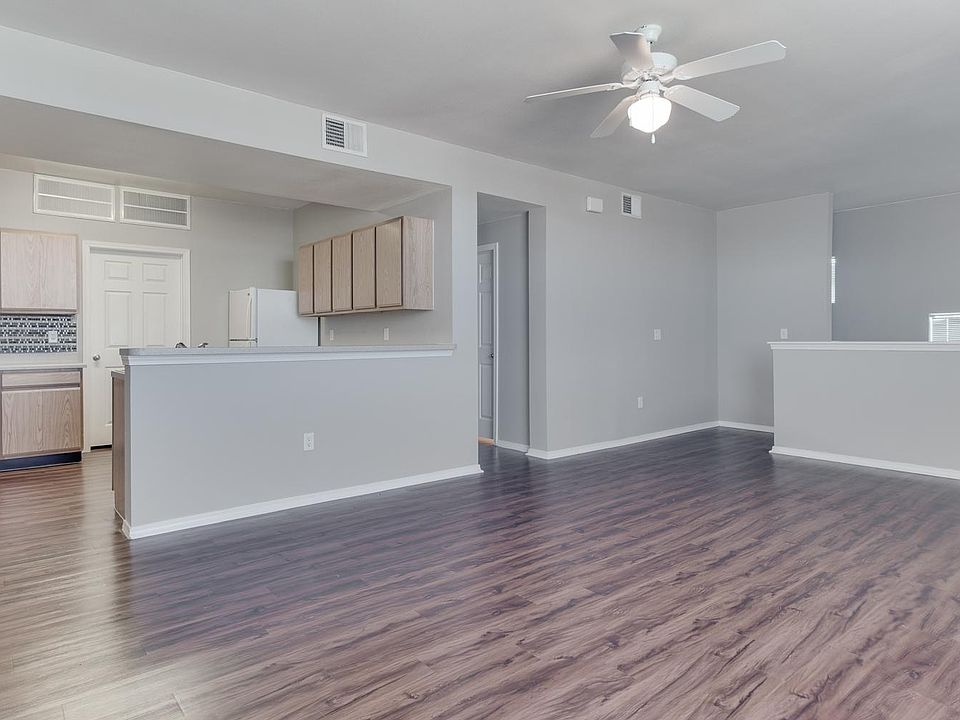 1st image of 1111 S Red River Expy APT 220