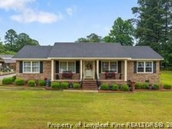303 Chaucer Ct, Dunn, NC 28334