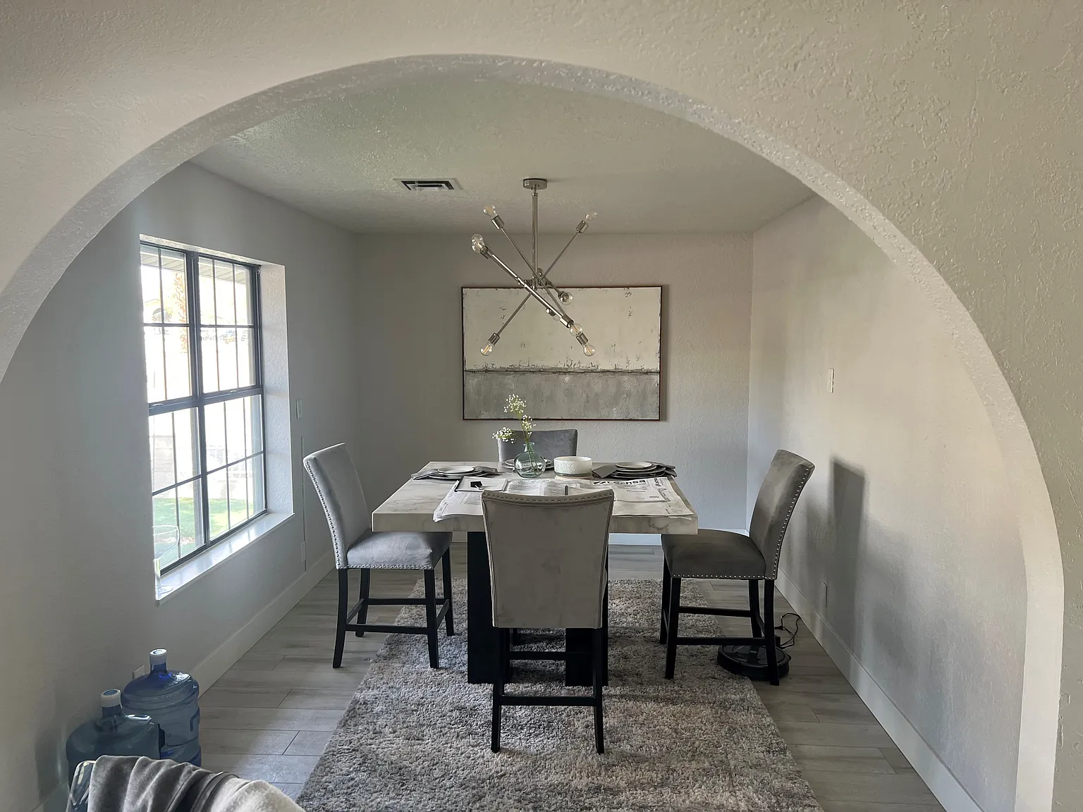 4 bed, 3982 sqft, $5,000 — Photo 4