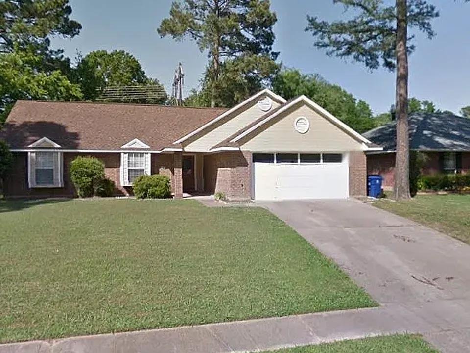9307 Lytham Dr