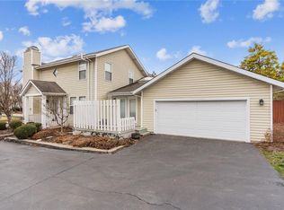 5751 Westminster Pl, Saint Louis, MO 63112