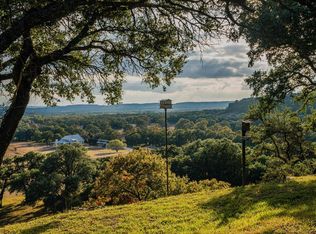 835 Country Creek Ln, Fredericksburg, TX 78624