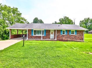 1710 Hilltop Dr, Carrollton, KY 41008
