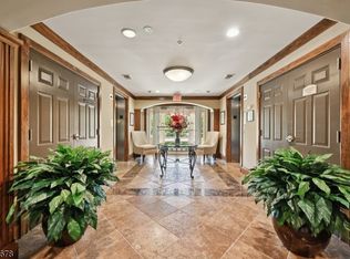 252 VICTORIA DRIVE BLDG 2 #252, Bridgewater Twp., NJ 08807