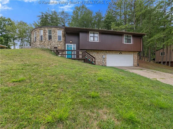 123 Woodbridge Dr, Charleston, WV 25311