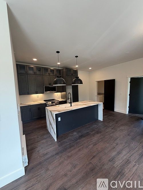 1st image of 112 Burt St #1