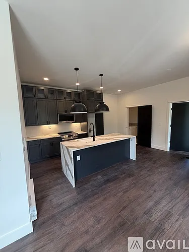 112 Burt St #1 Photo 1
