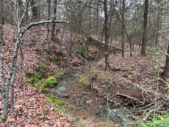 5th image of 2104 Peterson Rd