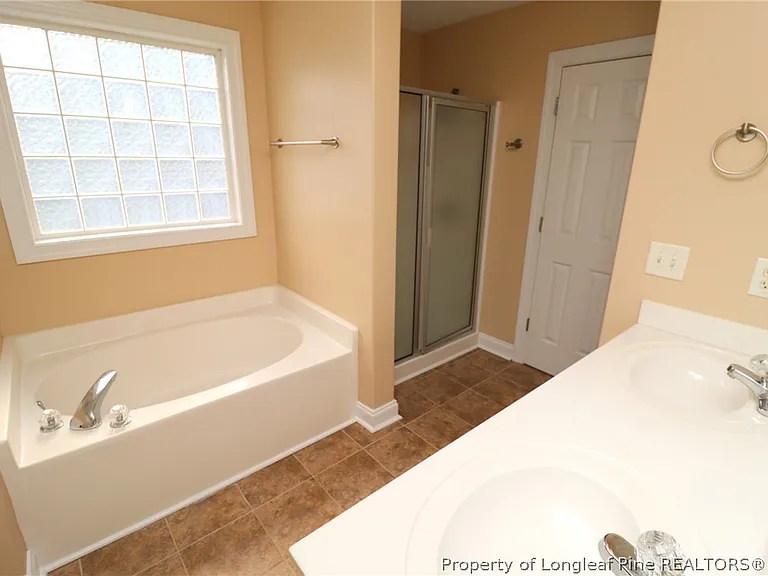 36 W Trafalgar Ct — Photo 25