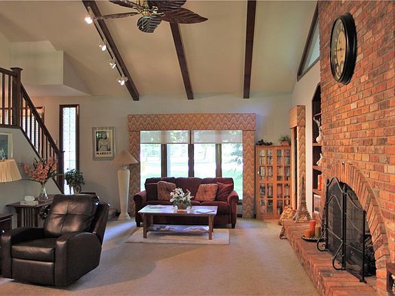 4th image of 150 Autumnwood Dr