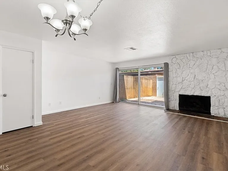 162 Tamarisk St — Photo 13