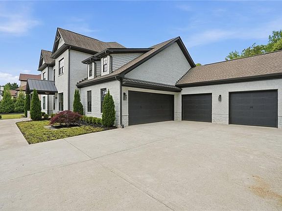2nd image of 3020 Wallace Rd