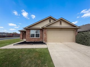 201 Camellia Dr, Hutto, TX 78634