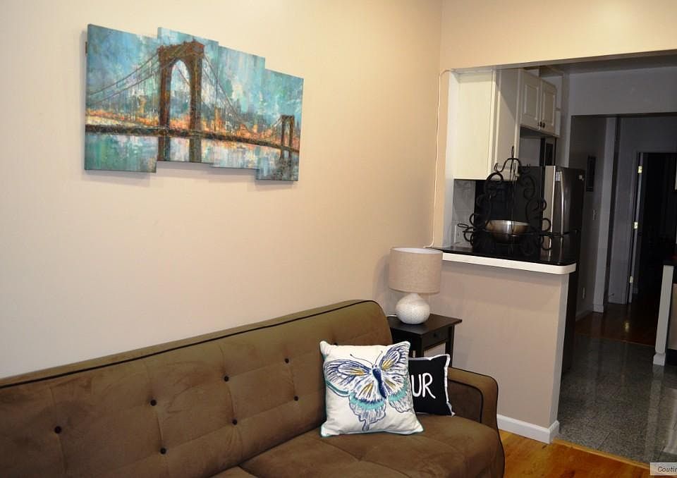 1st image of 305 E 104th St APT 1w