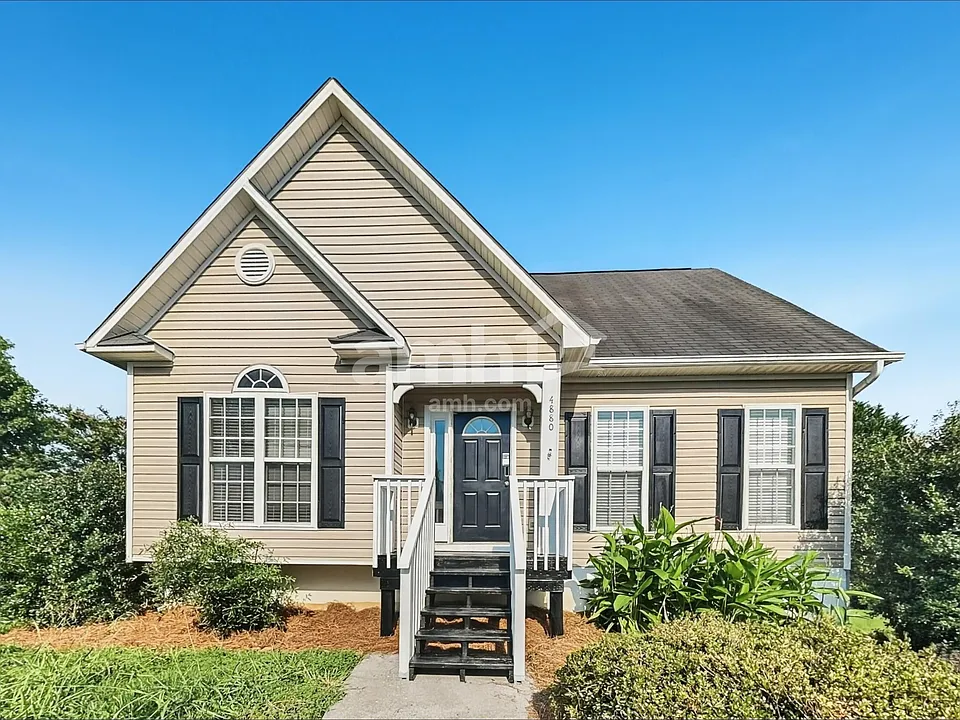 4880 Manteo Ln