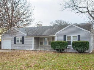 2401 NE 52nd St, Kansas City, MO 64118