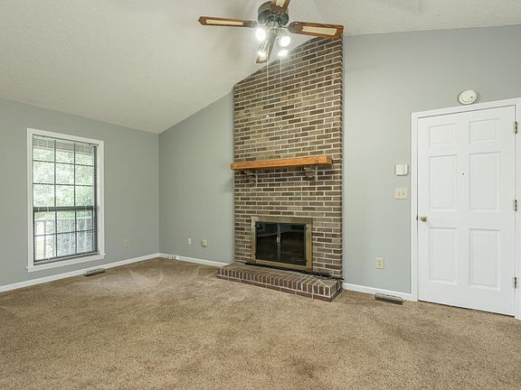 5th image of 701 Montvue Dr