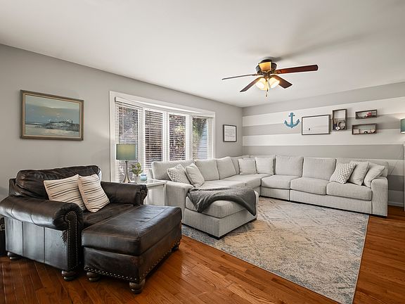 5th image of 430 Faversham Ct