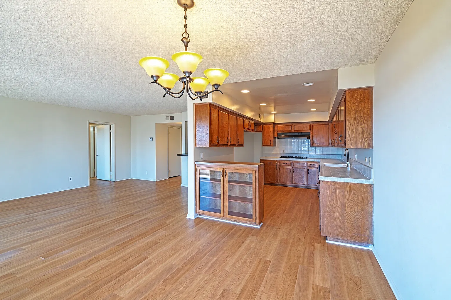 2 bed, 1269 sqft, $3,095 — Photo 1