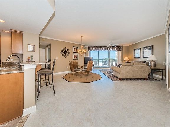 5th image of 11 San Marco St APT 706
