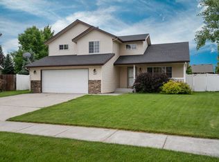 3025 W Blueberry Cir, Hayden Lake, ID 83835